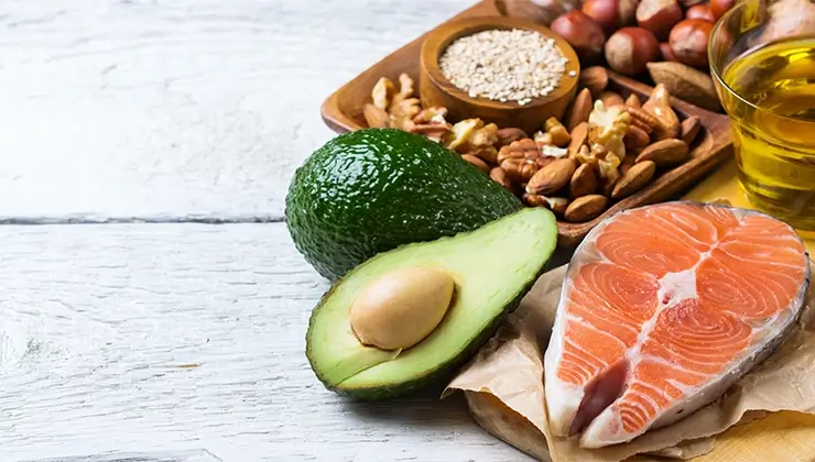healthy foods high in fat like salmon and avocados