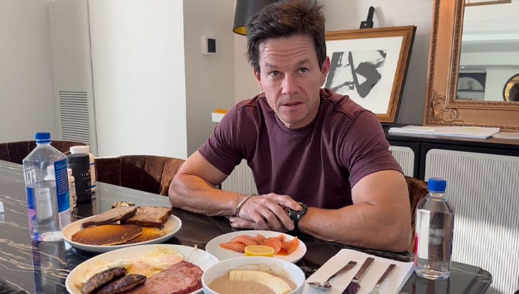 Mark Wahlberg eating breakfast