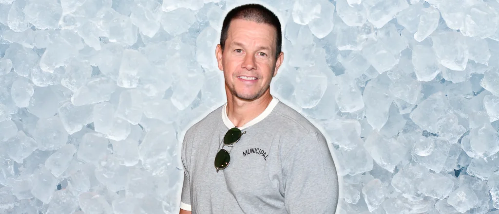 Mark Wahlberg turn hotel tub into ice bath